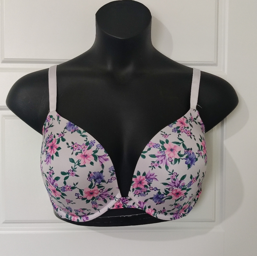 Victoria's Secret Push-up Bra Size 38DDD $79.99